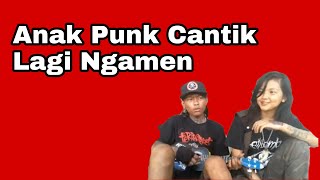 Download lagu Viral! Anak PUNK Cantik Lagi Ngamen mp3