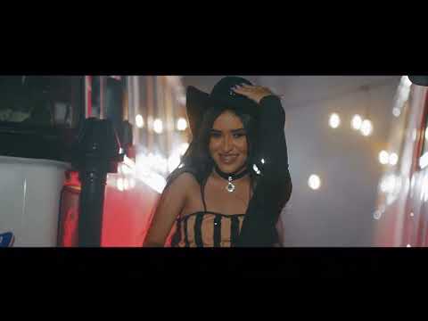 Fabi Valdivia - Como Si Nada (Video oficial)