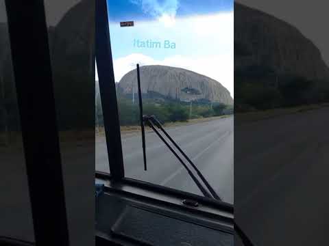 Famosa pedra da boca em Itatim Ba. #cma #cometa #lugaresporondeandei #flechaazul #onibusdepasseio