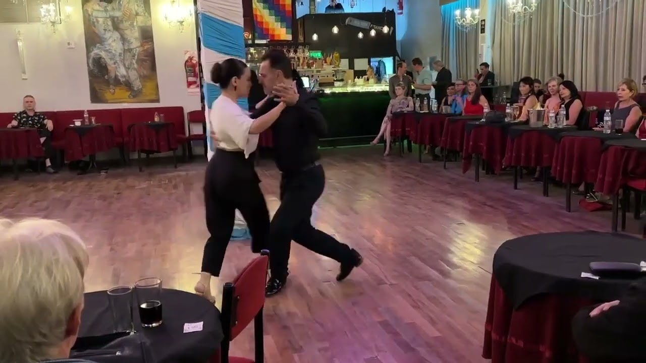 Y no puedo olvidarte - Alberto Morán TANGO | Bailan: Agustina Juanbelz y Facundo Barrionuevo