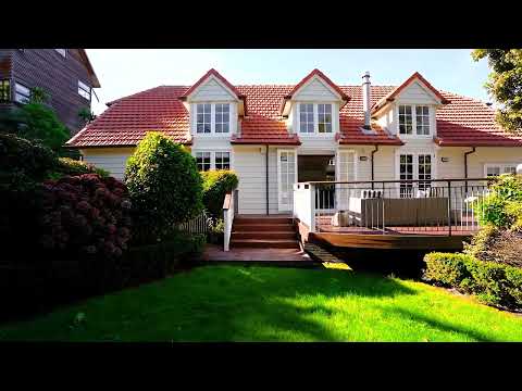 Remarkable in Every Way. 5A Raroa Rd, Kelburn, Wellington