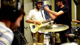 Hurry In-Studio Interview: Shake It Off