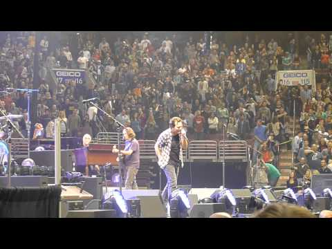 Pearl Jam - Yellow Ledbetter - Philadelphia 10-22-2013