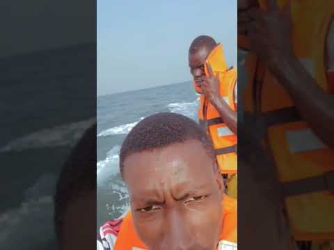 the rarest crossing from Freetown to Lungi using speed boat #salone  #freetown #grow  #sea  #africa