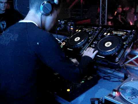 DJ Dave D Q-nation Boombastic