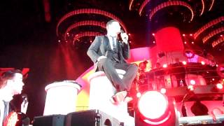 Robbie Williams - If I Only Had A Brain @ Swings Both Ways Tour, Ziggo Dome 04/05/2014