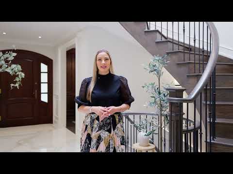 350 Wedgewood Dr, Oakville | Exceptional 7200 sq ft custom luxury home in coveted Morrison/Eastlake