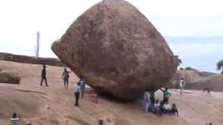 preview picture of video 'Balancing Rock, Mahabalipuram'