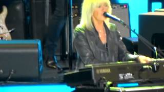 Christine McVie of Fleetwood Mac - Don&#39;t Stop Live on 2014 Reunion Tour