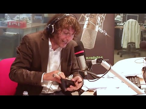 Esplorazione del portafogli del dott. Barisoni - La Zanzara 29.6.2016