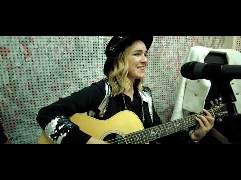 Marija Mirković - Skitnica (Jasna Zlokić) Live acoustic