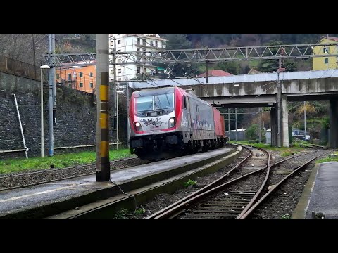 Treni in transito alla stazione di Mignanego (La succursale dei giovi) Parte 1/4