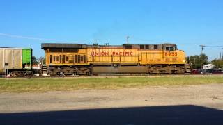 preview picture of video 'Southbound UP Coal Train, Grandview, Tx, 10-25-2014'