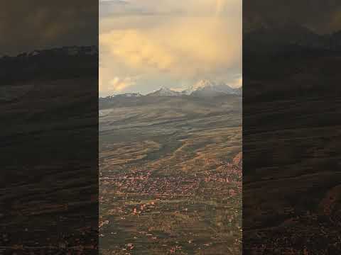 Aproximación de aterrizaje al Aeropuerto El Alto, en La Paz, Bolivia #youtube #travel #airplane