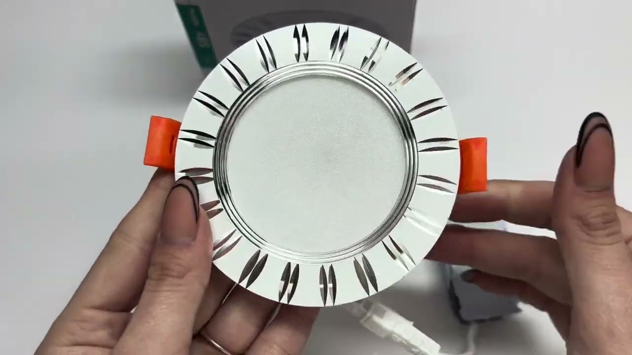 Точечный LED светильник FERON AL779 5W 400Lm 4000K белый 28731