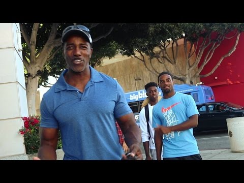 Extramaterial: Awkward svensk beatboxing i USA