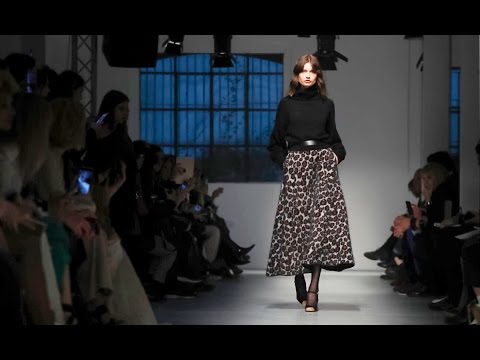 Les Copains | Fall Winter 2017/2018 Full Fashion Show | Exclusive