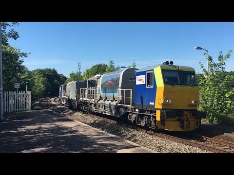 DR 98910 & DR 98960 MPV Passes Trowbridge 05/07/17