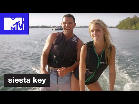 Video trailer för Siesta Key | Official Trailer | MTV