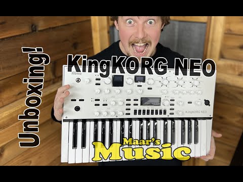 Korg KingKORG NEO synthesizer Unboxing