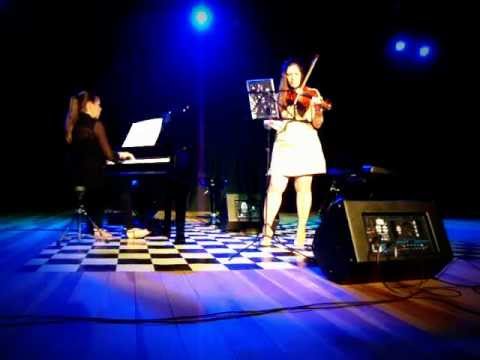 BIDELLATI- Recital de Instrumento- Márcia Ferrer "Lightly Row" (Folk Song)- 12/2012