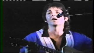 Paul McCartney - Blackbird [Live Acoustic] [High Quality]