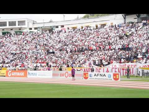 "EL ALIENTO DE TU FIEL HINCHADA" Barra: Muerte Blanca • Club: LDU