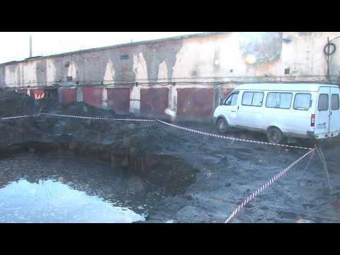 Угрозу обвала гаражей, дороги и затопление погребов переживают владельцы в ГСК-42 «Обь» в Бийске