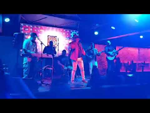 Wellington toribio solo quiero saber en vivo en lawrence Massachusetts