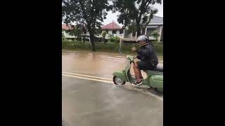 Download lagu story' wa vespa main air(kehujanan) mp3