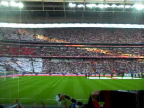 boldon tommy sings National anthem at wembley.AVI