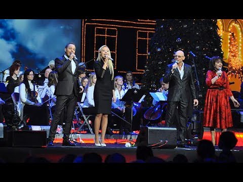 Reiniku ģimene / Reiniks family - "Nevar būt kā savādāk" / Lauris Reiniks Ziemassvētkos