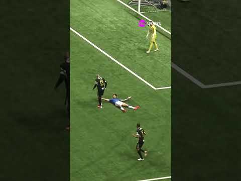 RIVALIDADE! KAIO JORGE PEDIU PÊNALTI E O LYANCO GRITOU NA CARA ENQUANTO ELE TAVA NO CHÃO #shorts
