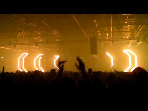 Energy 2011 Tiesto - In The Dark