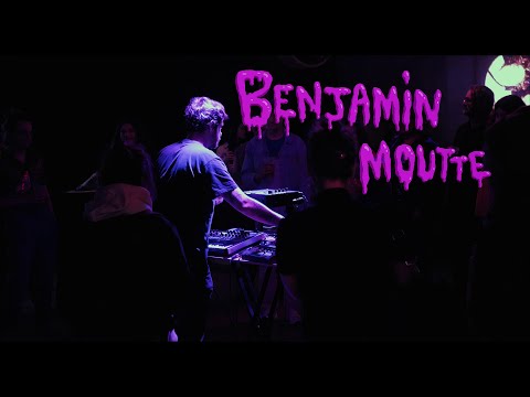 Play Video Youtube Video