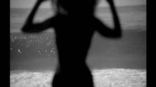 Beyonce - Smash Into You music video