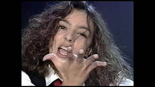 Ambra Angiolini  - Aspettavo te  - Non è la rai