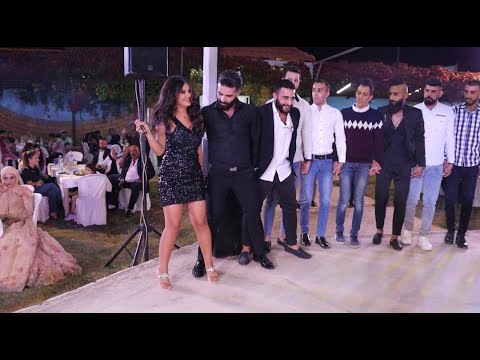 هيدي البنت وقفت نصف الرجال ع إجر ونص بالدبكة | بتحداك تقاوم ولن تتوقع ماذا فعلت Amazing Girls Dance