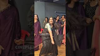 Download lagu സീരിയൽ താരങ്ങളുടെ ഞെട്ടിക്കുന്ന ഡാൻസ്!!😍😍 Danzora inauguration #serial #shorts #zeekeralam mp3