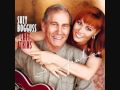 Chet Atkins & Suzy Boggus You Bring Out The ...