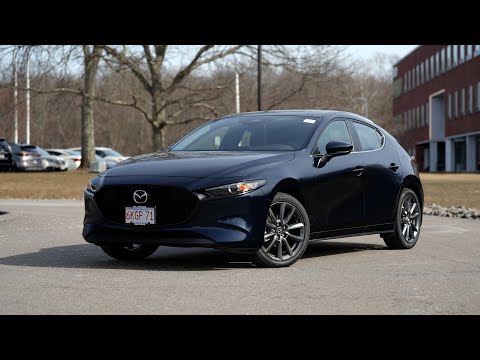 2025 Mazda3 Hatchback Preferred Review - BETTER Than The Honda Civic?