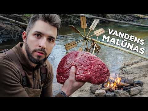 Darau Vandens Malūną Ir Bandau Kepti Mėsą