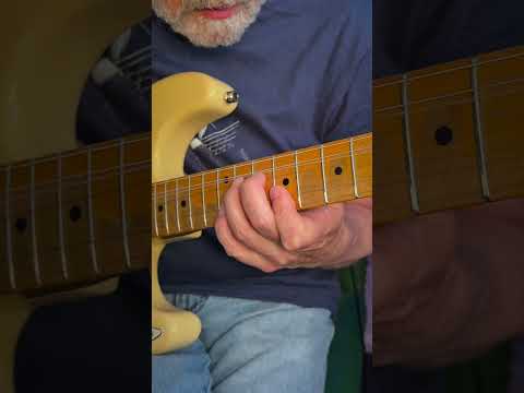 AN EASY COUNTRY LICK IN E #shorts #country #twang #stratocaster