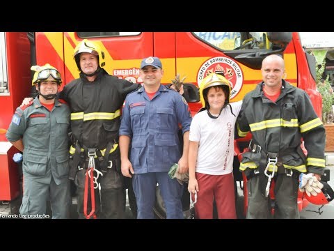BOMBEIROS: RESGATE EM PRÉDIO