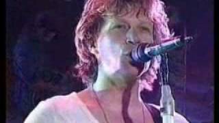 Bon Jovi (live) My guitar lies bleeding in my arms (subtitulos español)