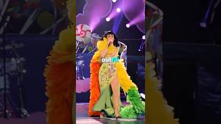Katy Perry&#39;s ICONIC 5-Outfit Performance 🤩💃