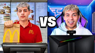Download lagu 9-to-5 Workers VS Streamers Debate: What is Harder? mp3 Download lagu 9-to-5 Workers VS Streamers Debate: What is Harder? mp3