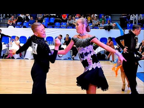 Junior 2 Open Paris 2019 [Chacha] Spyros & Lilly Quentin & Manon Mathieu & Pernelle Alexey & Alessia