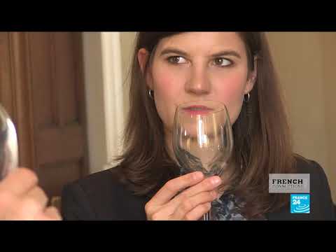 A lesson in table manners from a French Countess