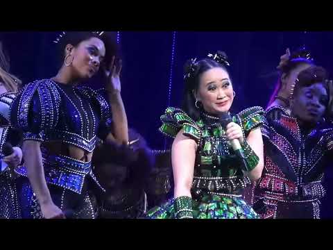 anne boleyn being a chaotic gremlin for 4 and a half minutes (OBC)